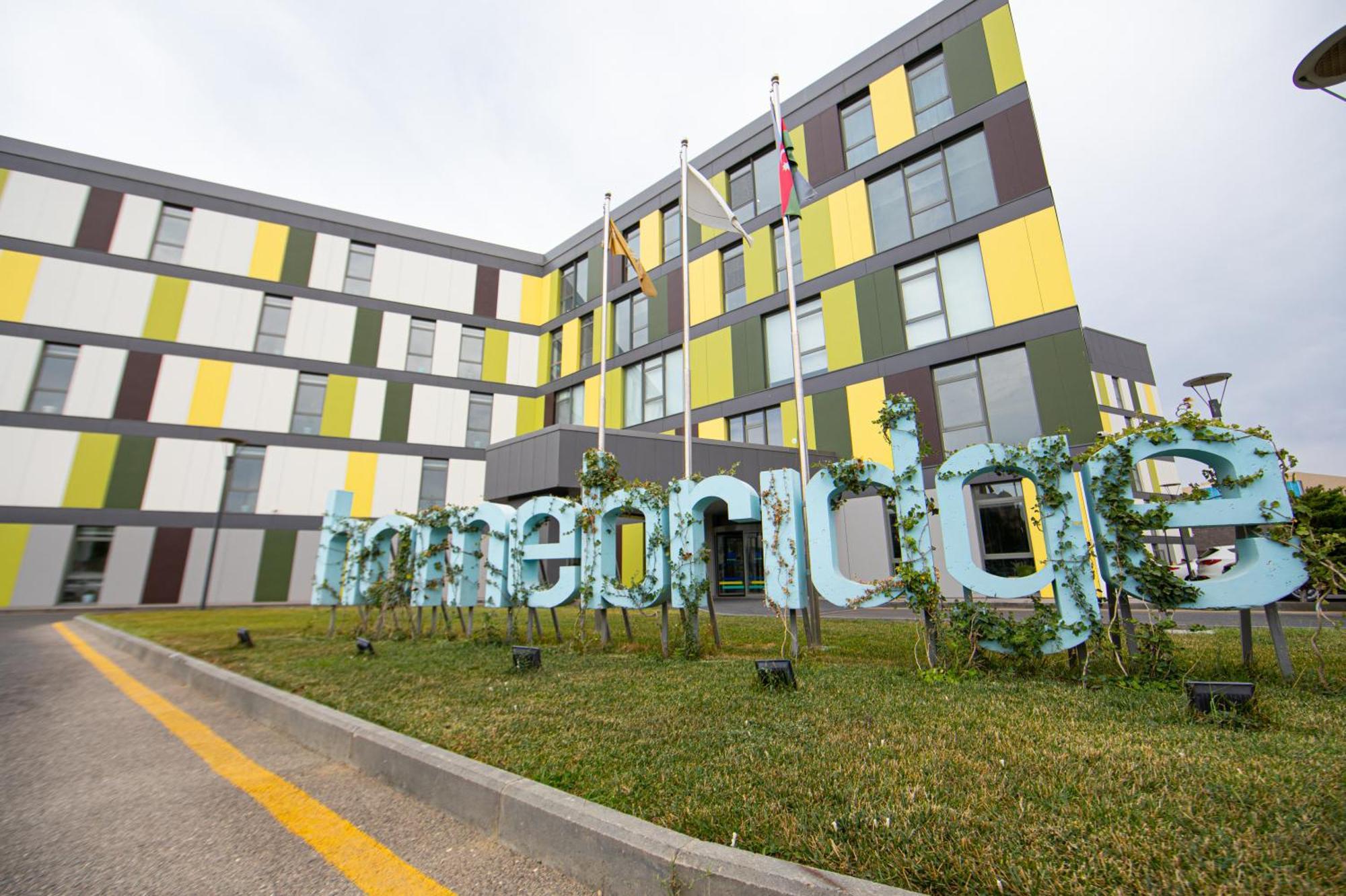 Homebridge Hotel Apartments Baku Exterior foto