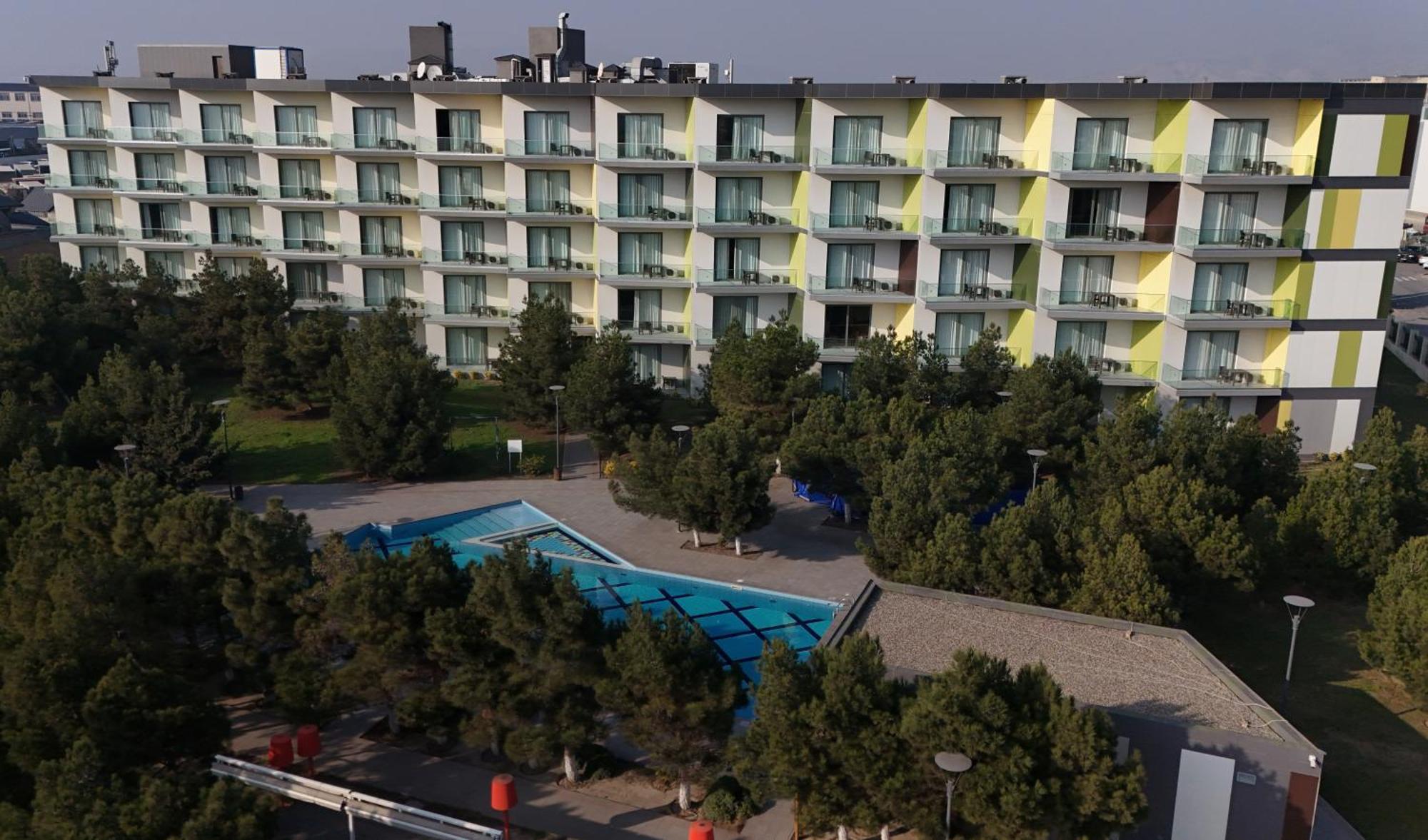 Homebridge Hotel Apartments Baku Exterior foto
